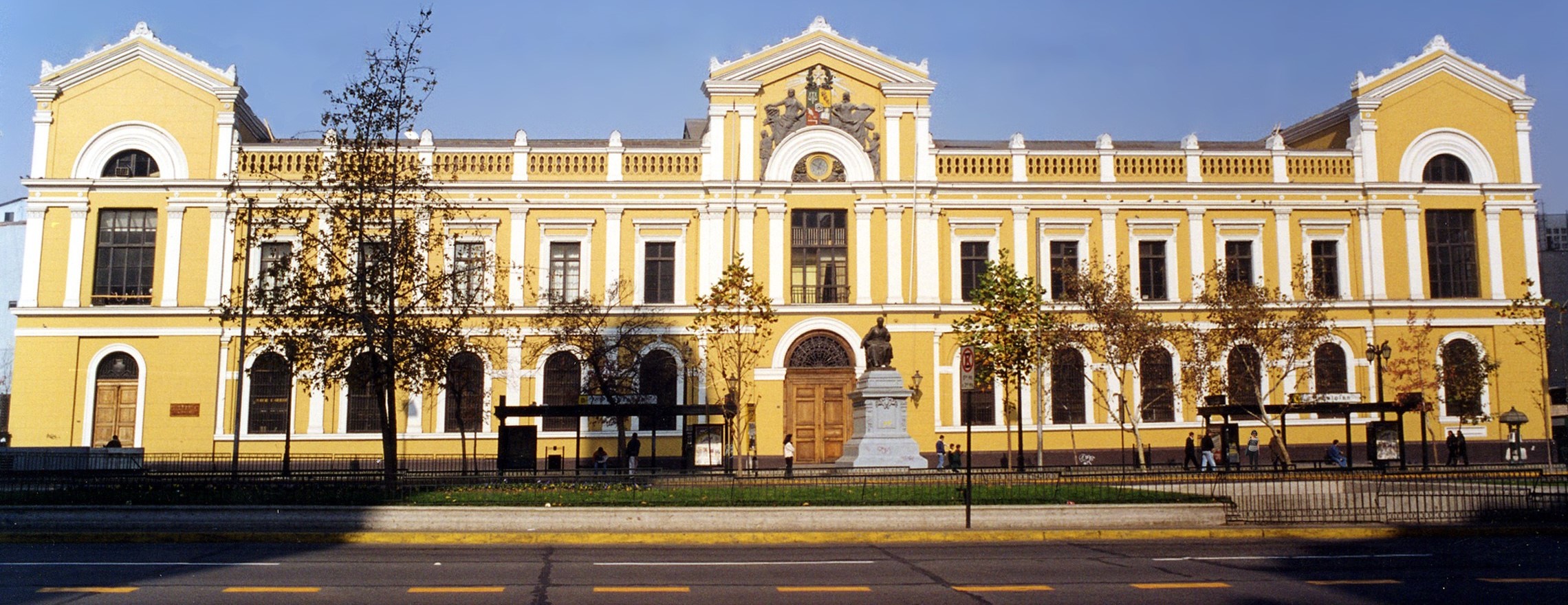 Casa Central de la Universidad de Chile cut