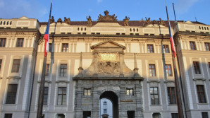 Státní vyznamenání převzala i řada osobností Univerzity Karlovy Státní vyznamenání převzala i řada osobností Univerzity Karlovy