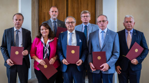 Key agreement signed at Charles University