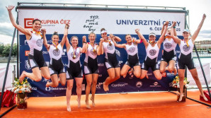 Obrazem: Univerzitní osmy pod taktovkou Univerzity Karlovy