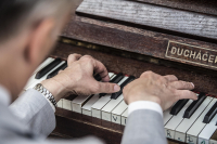 b3ad8c43-f15a-47a7-911f-b5a5a767e61a_original