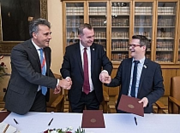 Prague Appeal signed at Charles University