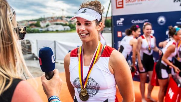 K veslování mě přivedla babička. Pojedu s ní závod