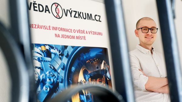 Přemýšlejme o vědě důkladněji, vybízí šéfredaktor Tesárek