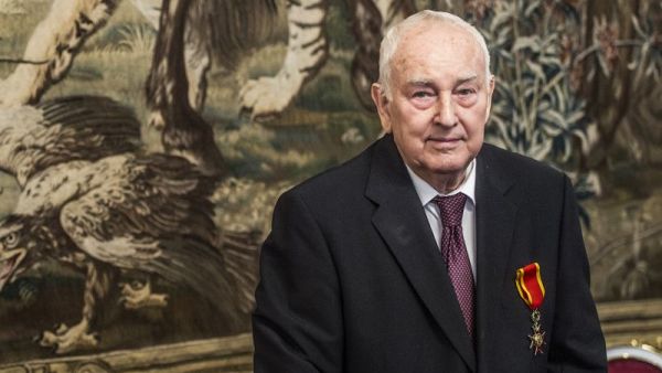 Zanechal hlubokou stopu. Ode&scaron;el druh&yacute; porevolučn&iacute; rektor