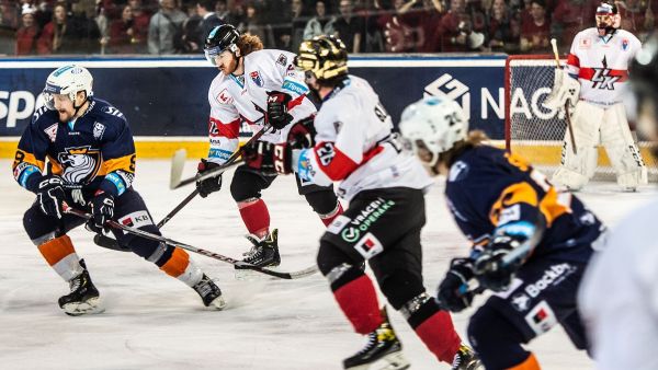 UK Kings edge ČVUT Engineers in hockey battle