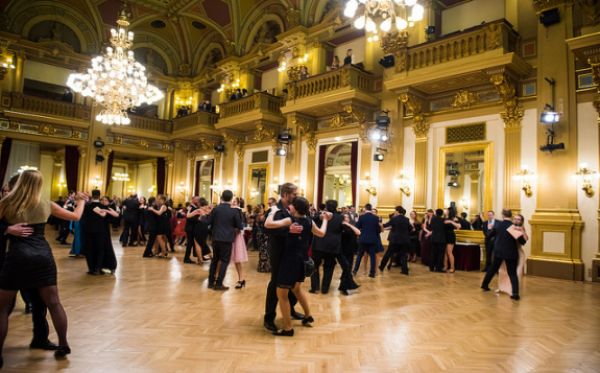 A Mid-March Night’s Dream at the Faculties of Arts and Education Annual Ball