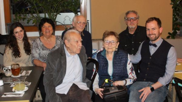 Nitroděložní transfuzi vděčí za život. Zachránce potkal po 40 letech