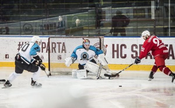 CU’s hockey team triumphs in Battle on Ice