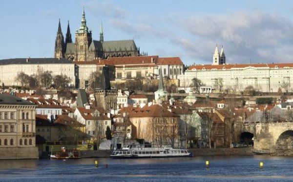 Prague faced with depopulation of city centre and influx of migrants