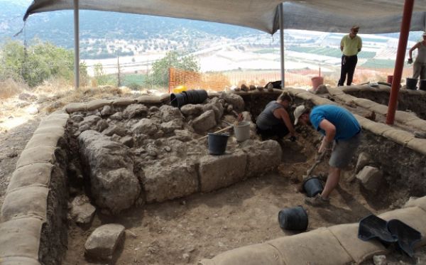 Summer in Israel. Students uncover history in new archaeological locations