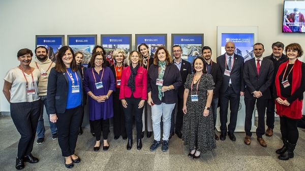 University of St Andrews and CU teams meet at Carolinum