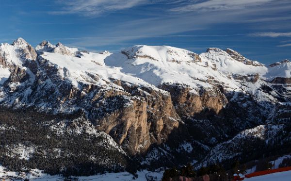 Albert Jelínek všechen čas věnuje studiu na UK a snowboardingu. Nelituje toho