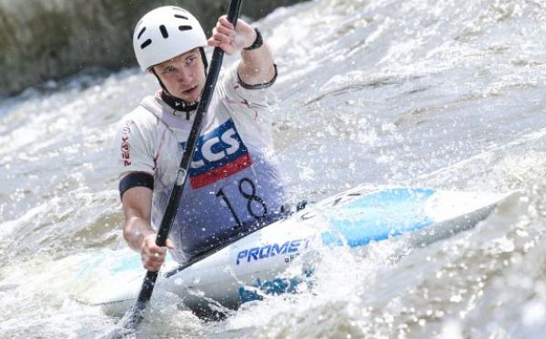 Pomozte kajakáři a studentovi FTVS dopádlovat do reprezentace