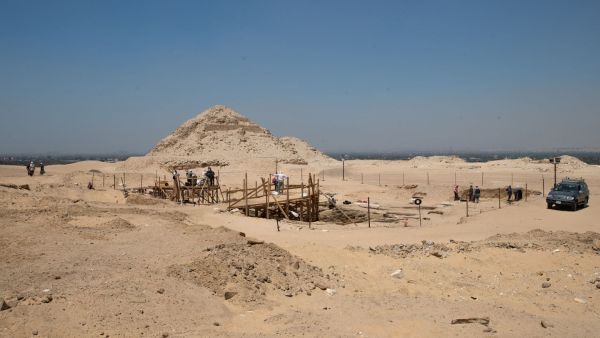 Egyptologists discover tomb of mercenary commander