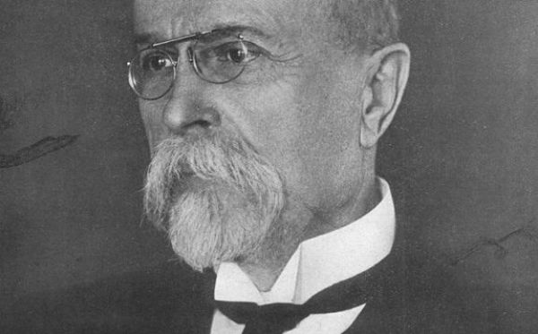 Historický sociolog Maslowski sleduje proměny elit národa napříč staletími