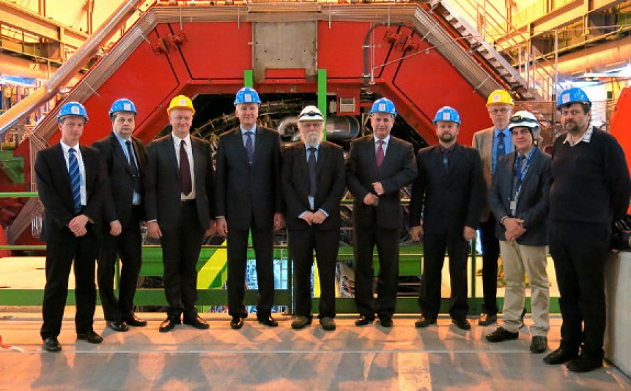 Rektoři UK a ČVUT navštívili Evropskou organizaci pro jaderný výzkum