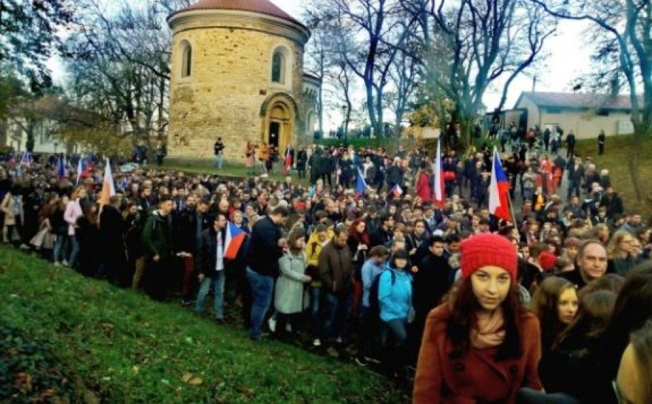 Czechs mark 30th anniversary of Velvet Revolution