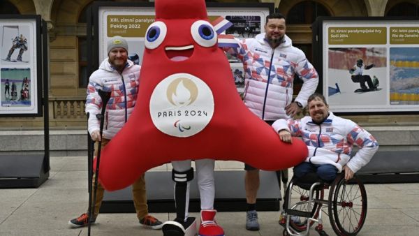 Paralympics begin in Paris! Who to watch & more...