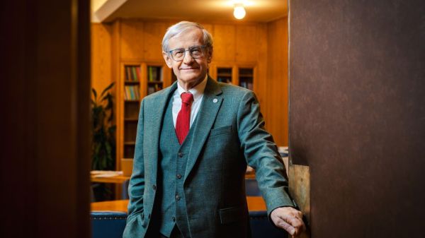Rector Jiř&iacute; Zima: We need to calm the university and go digital