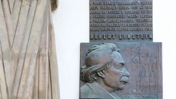Einstein našel v Praze cestu ke svému největšímu objevu