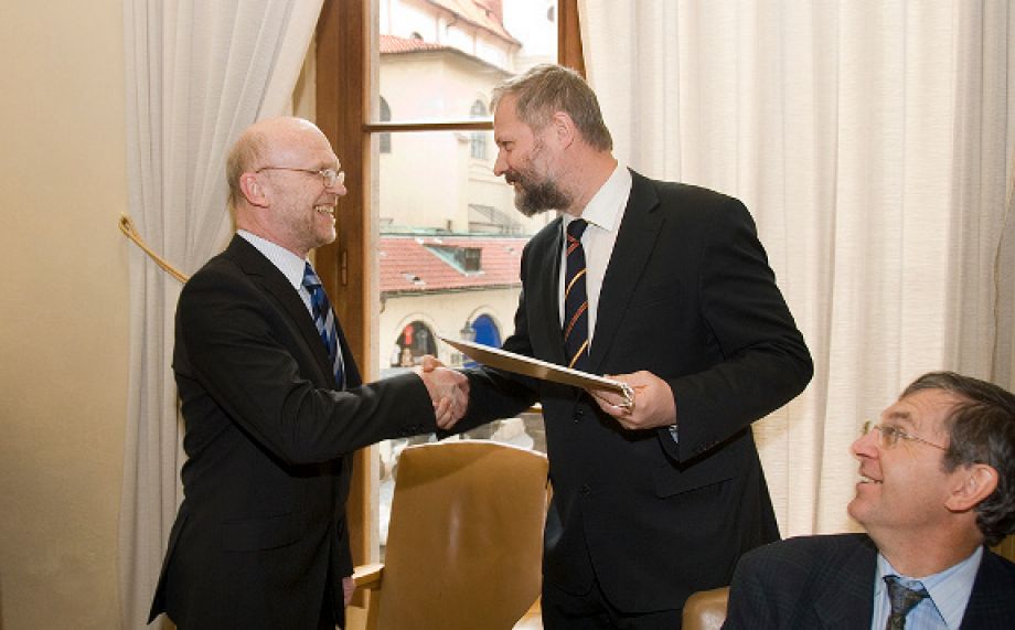 V čele Přírodovědecké fakulty zůstává profesor Bohuslav Gaš