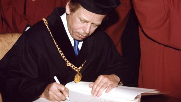 Václav Havel spojoval statečnost s moudrostí, líčí Halík