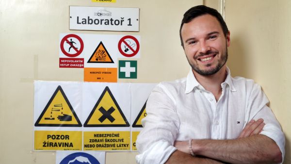 Rusek: Zkoumáme, jak chemii učit lépe a moderněji