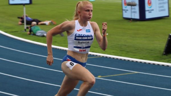 Právo ji učí argumenty, atletika překonávat limity