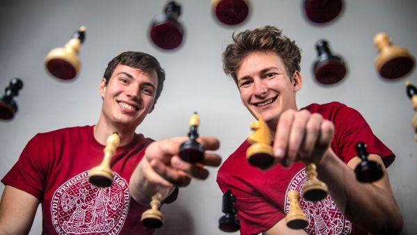 &Scaron;achov&eacute; poč&iacute;tače už dnes těžko člověk poraz&iacute;