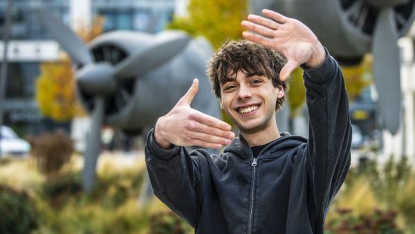 Oslaben&iacute; důvěry v m&eacute;dia a vědu posiluje konspirace